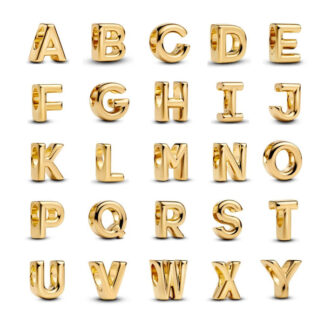 Pandora Moments Letter kirjainhelat A-Z